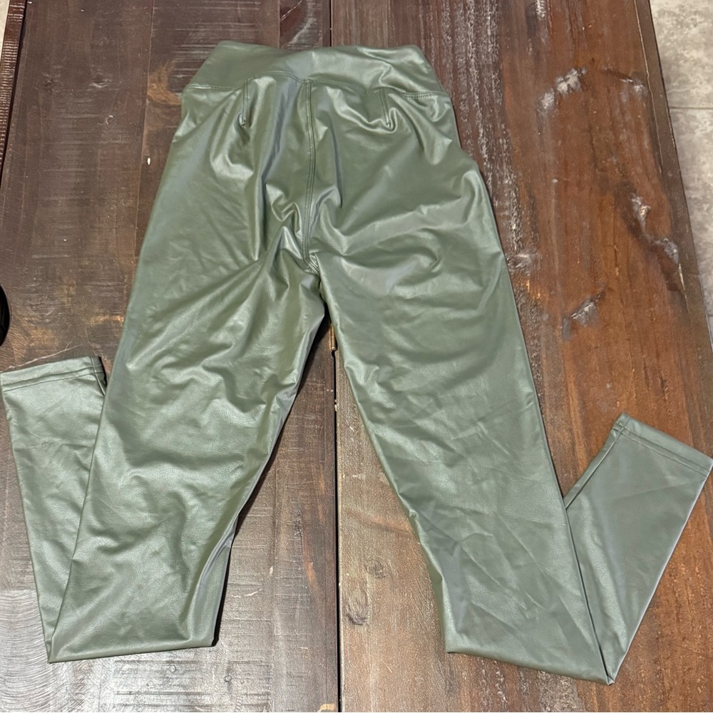 OFFLINE by Aerie Women’s SM High Rise Real Luxe Faux Leather Leggings Olive NWT